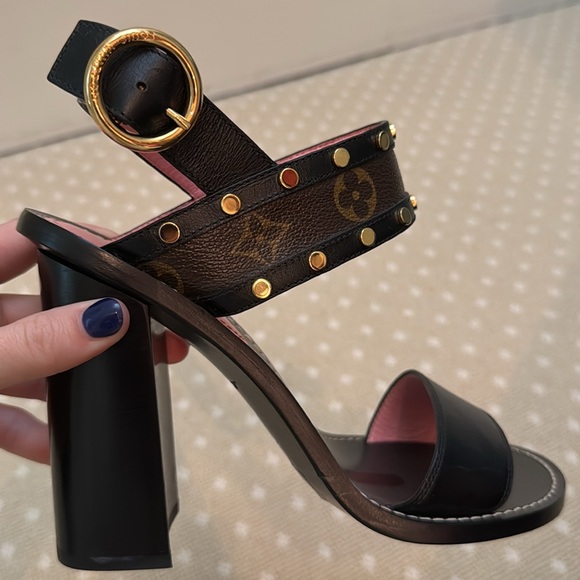 Louis Vuitton Heels - Picture 8 of 11